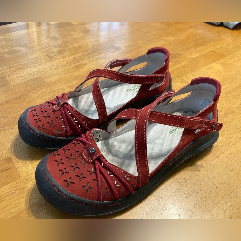 Jambu Pine comfort shoes red size 8.5